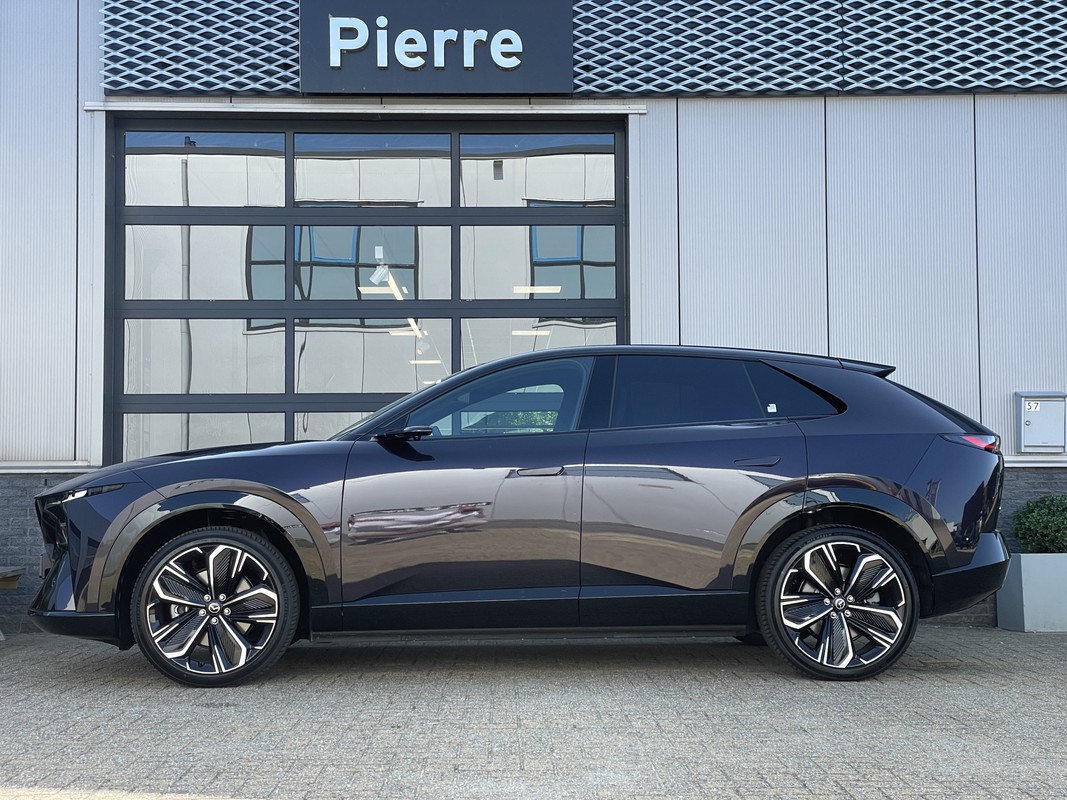 Mazda CX-6e