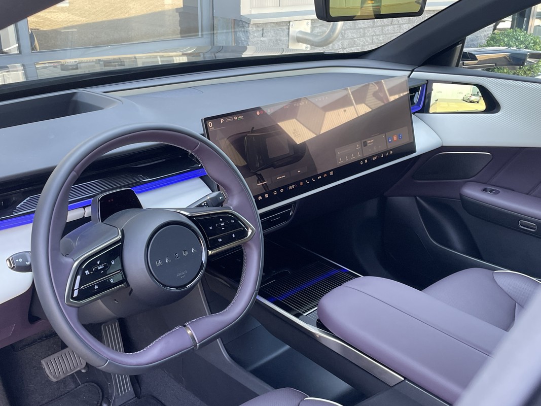 Mazda CX-6e