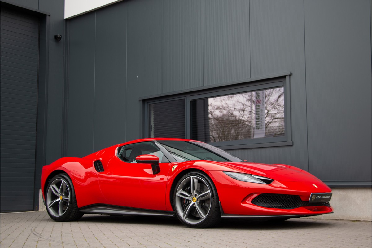 Ferrari 296