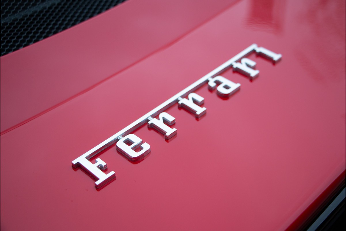 Ferrari 296