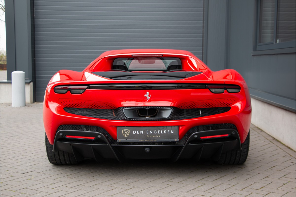 Ferrari 296