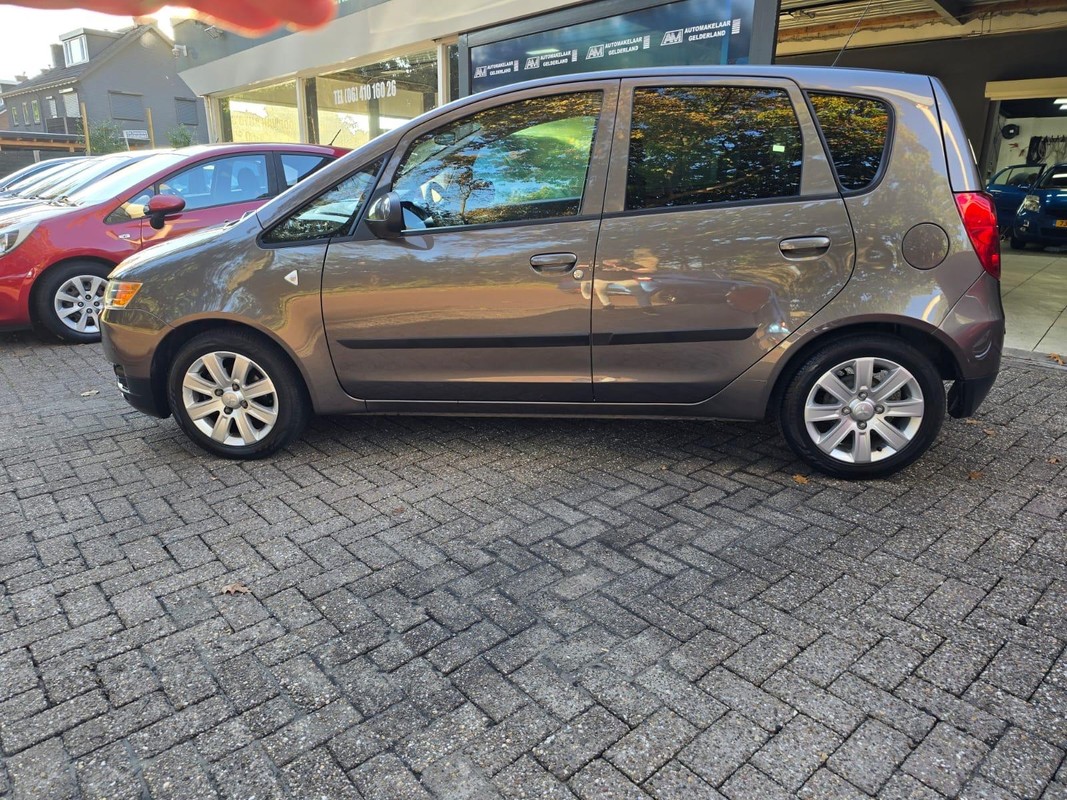 Mitsubishi Colt
