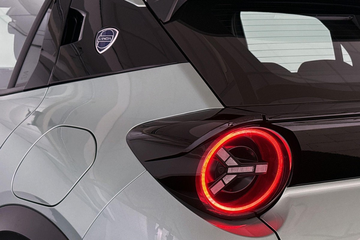 Lancia Ypsilon