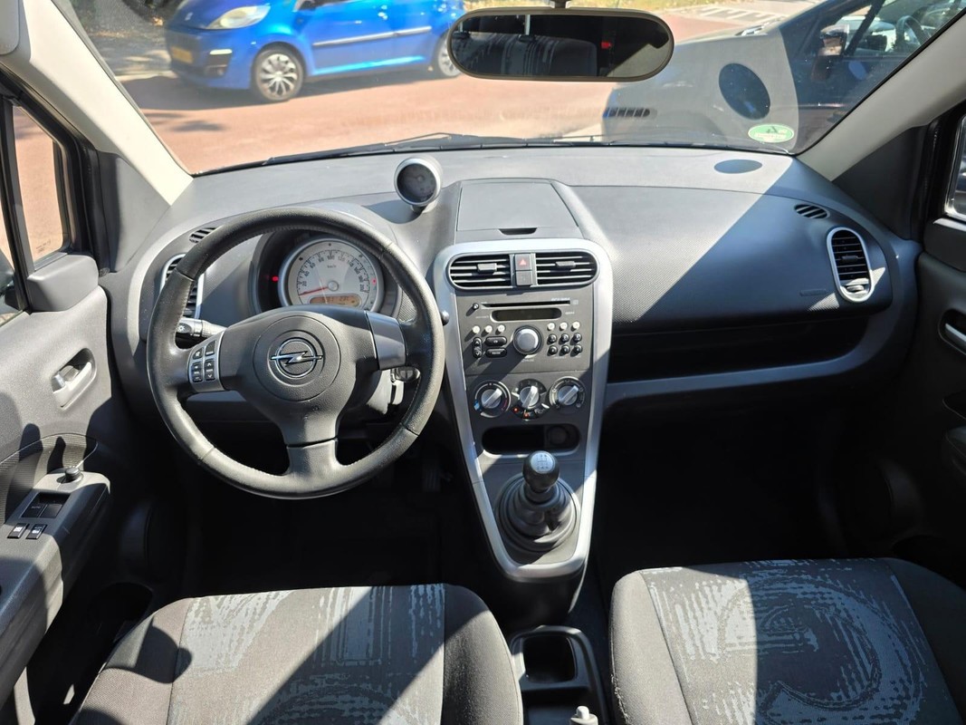 Opel Agila