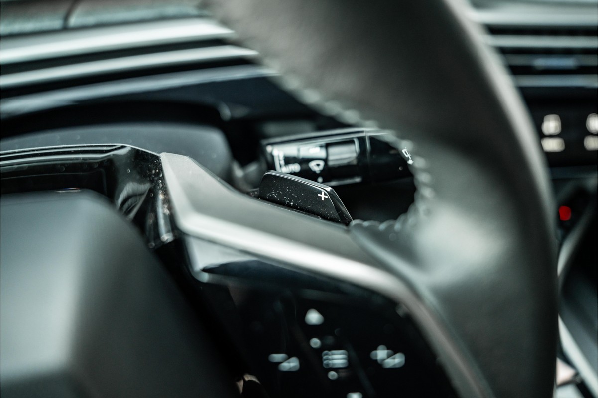 Peugeot e-3008