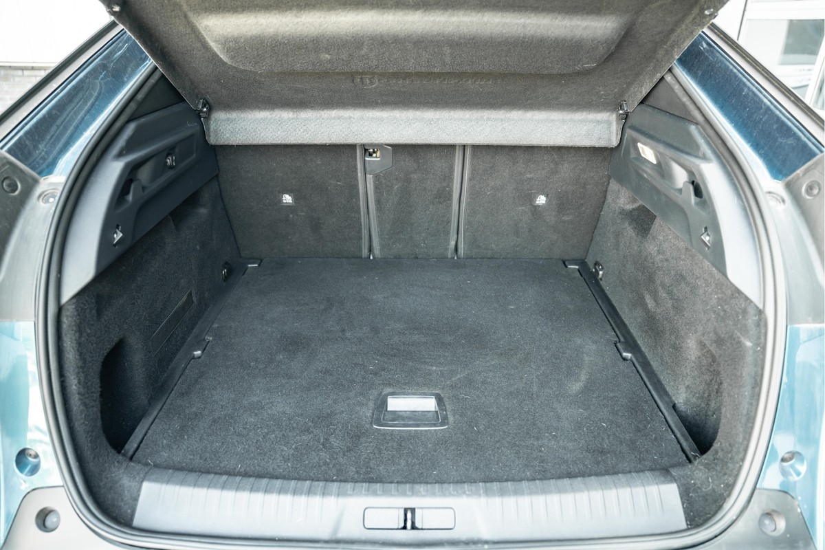 Peugeot e-3008