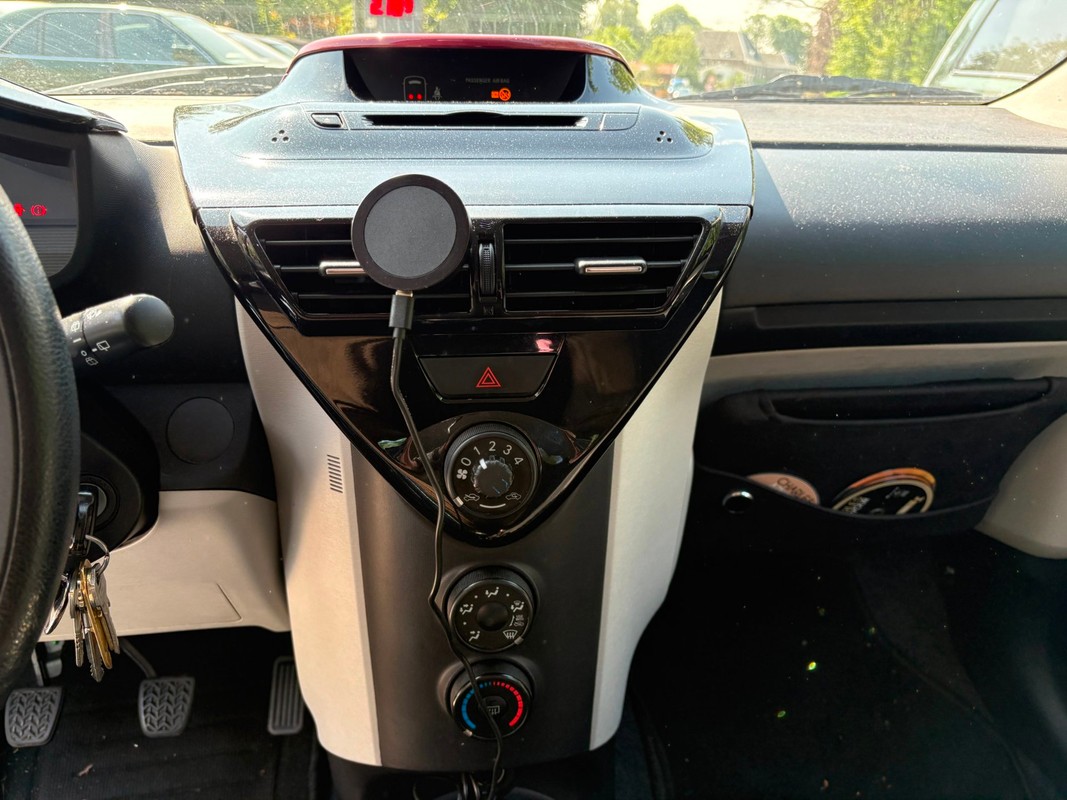 Toyota iQ
