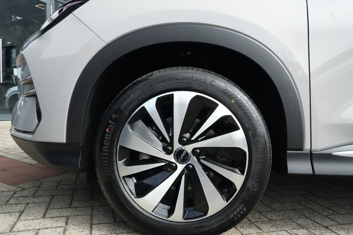 BYD SEAL U