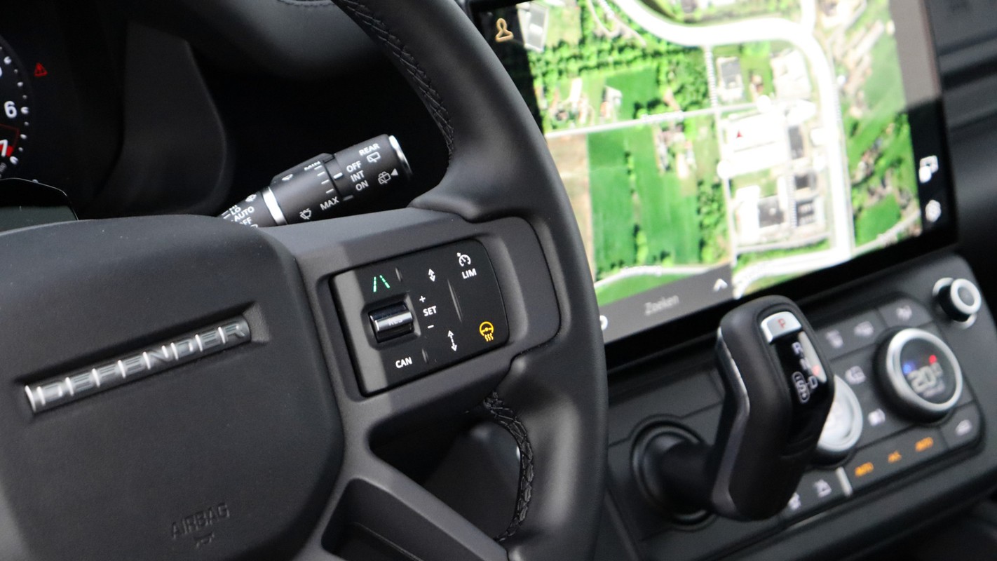 Land Rover Defender