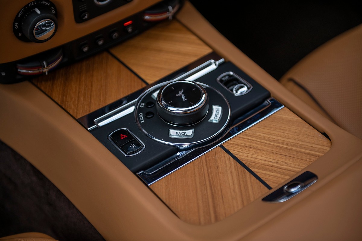 Rolls-Royce Dawn