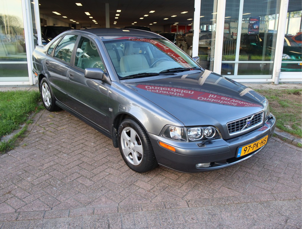 Volvo S40