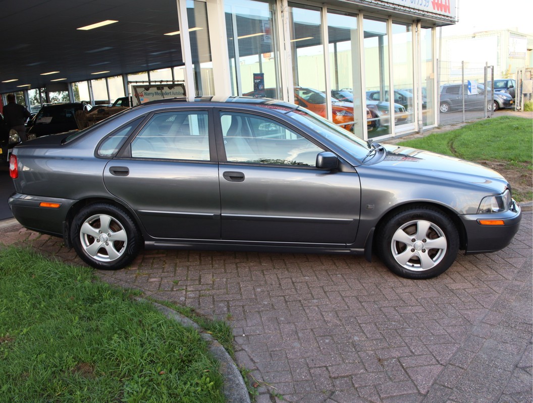 Volvo S40