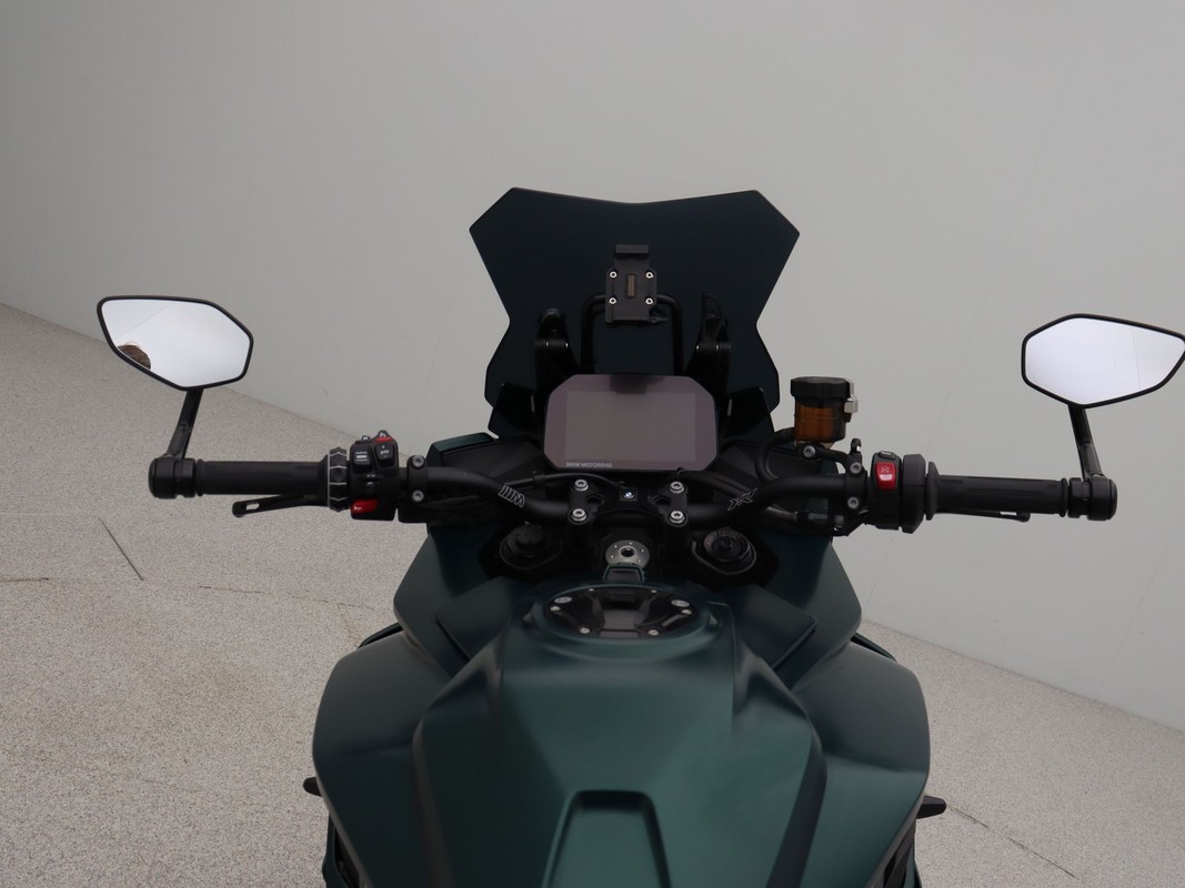 BMW M 1000 XR