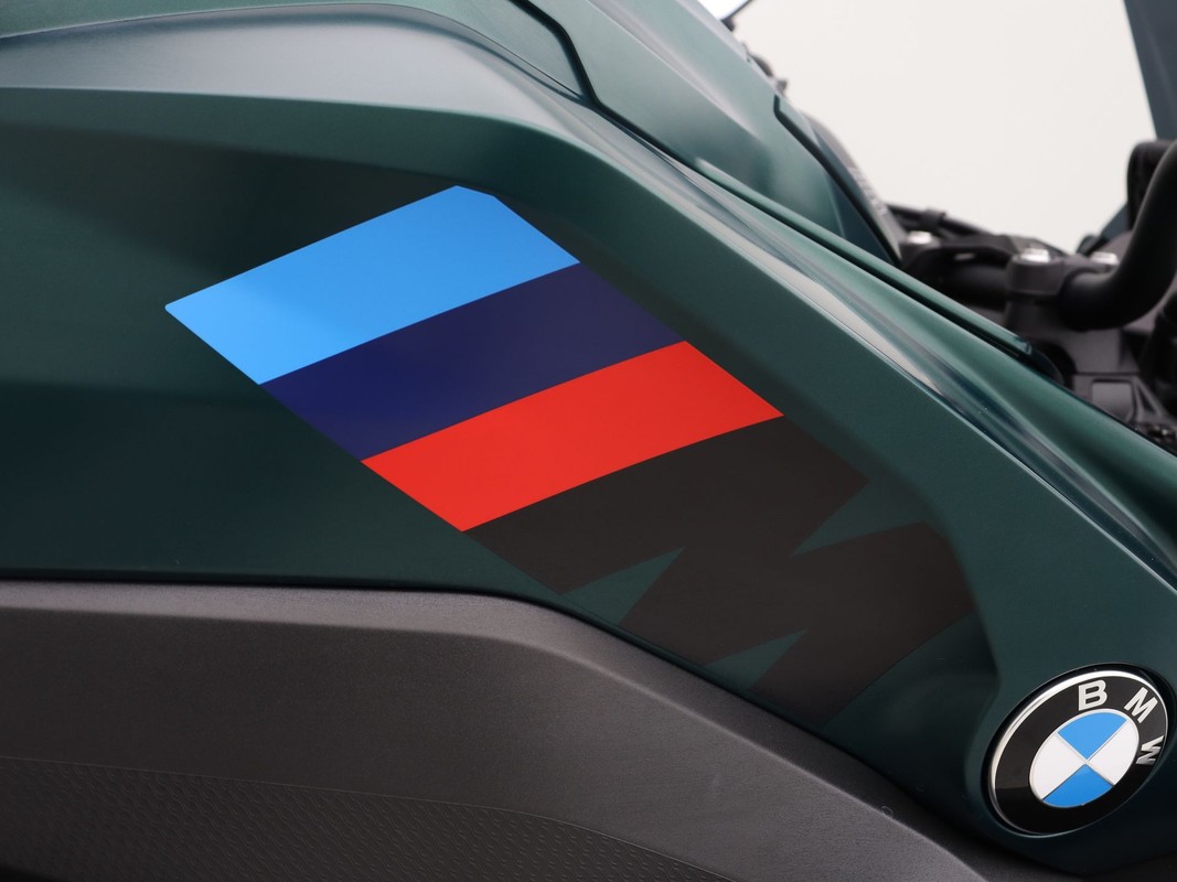 BMW M 1000 XR