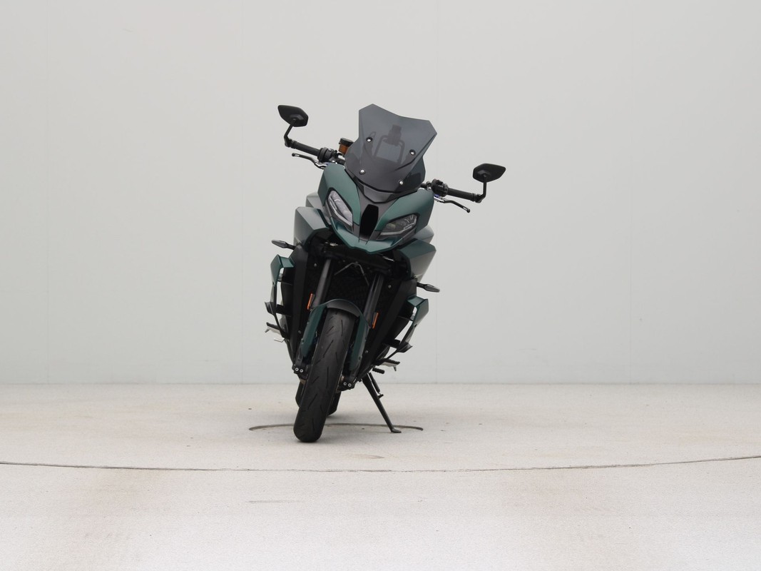 BMW M 1000 XR