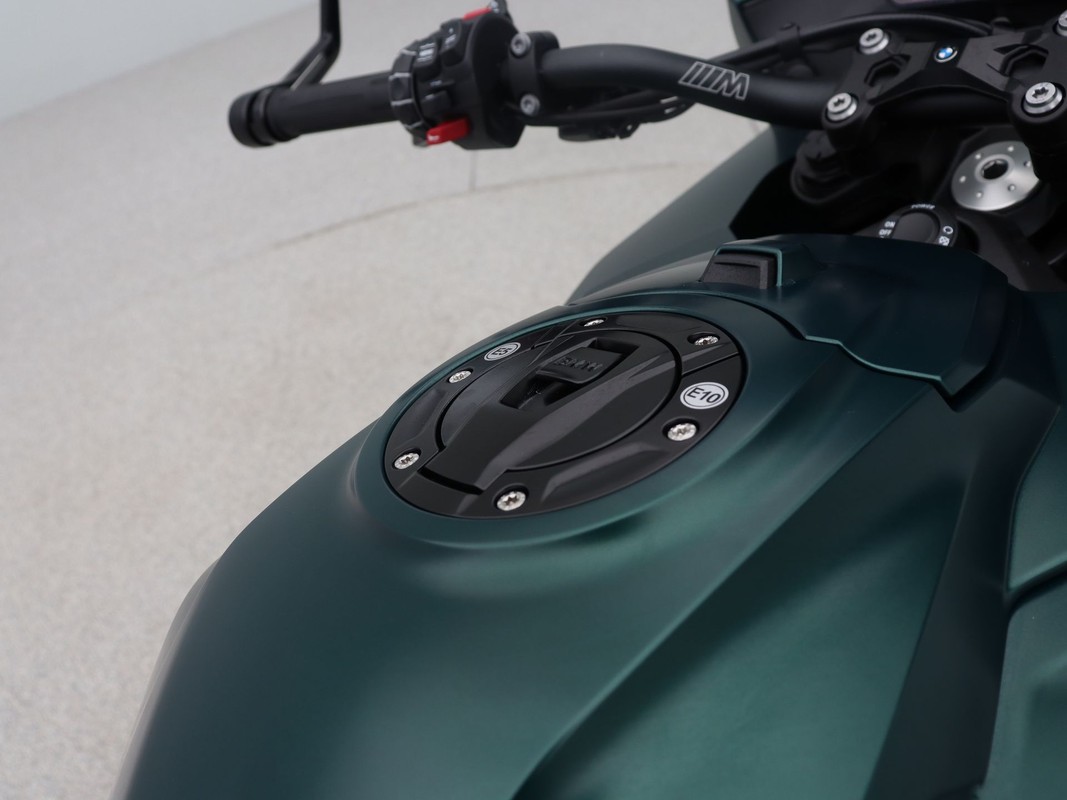 BMW M 1000 XR