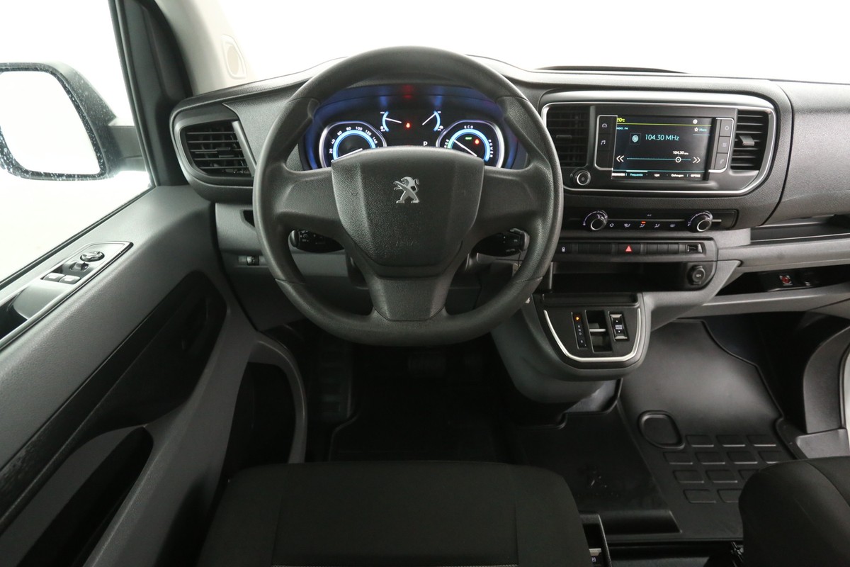 Peugeot e-Traveller