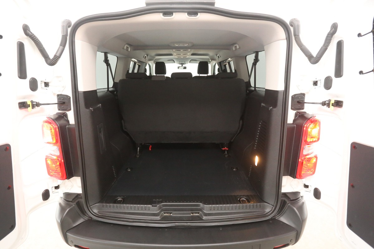 Peugeot e-Traveller