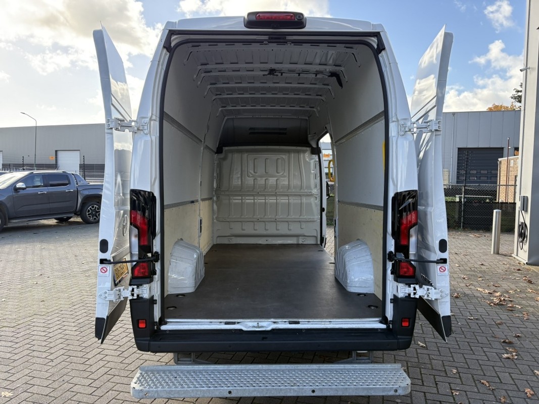 Opel Movano-e