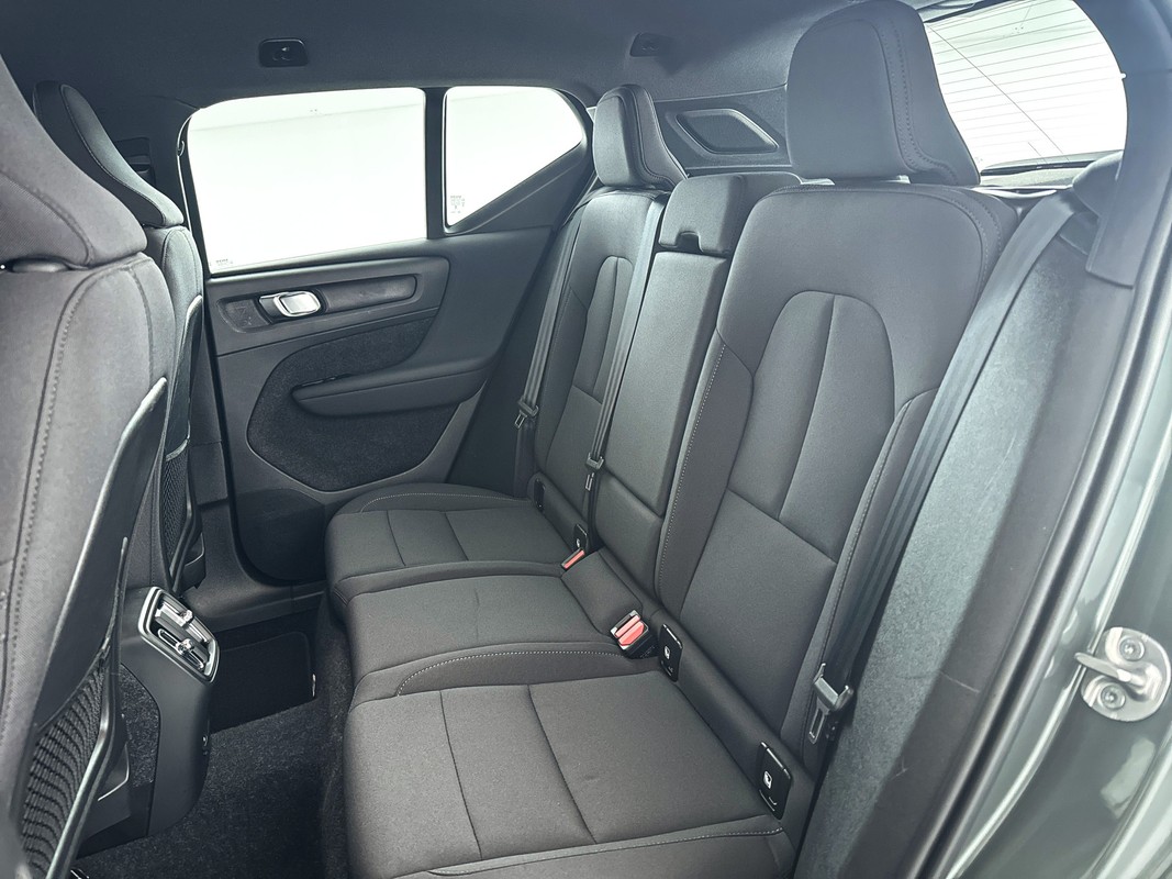 Volvo EX40