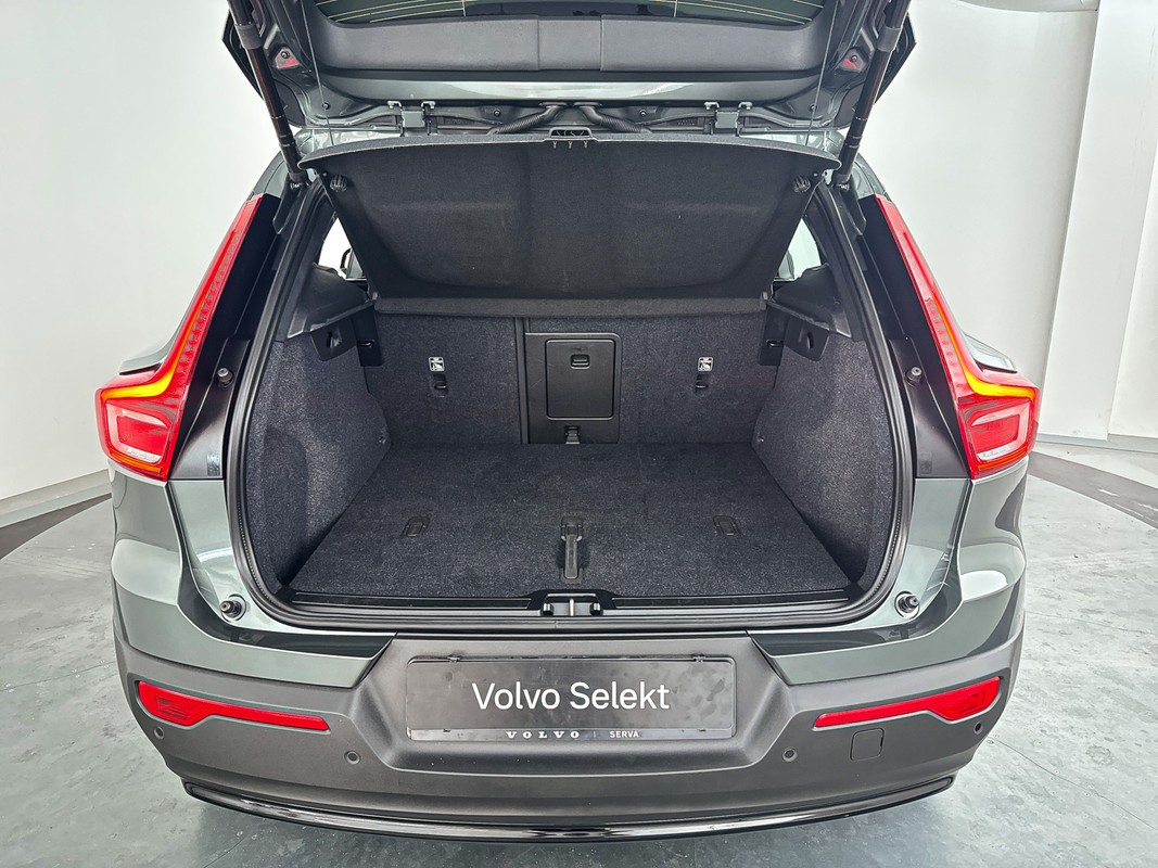 Volvo EX40