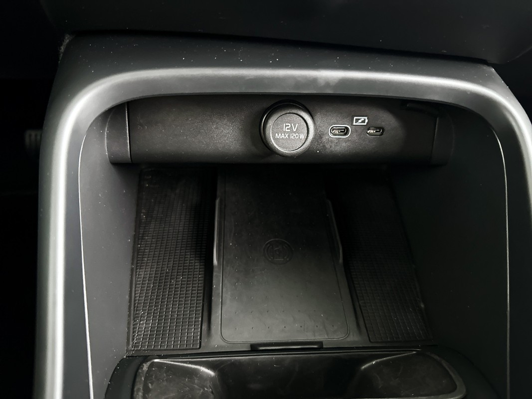 Volvo EX40