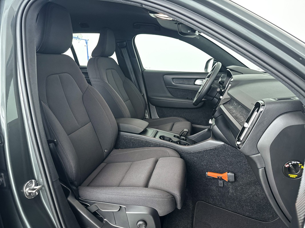 Volvo EX40