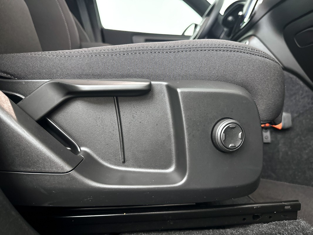 Volvo EX40