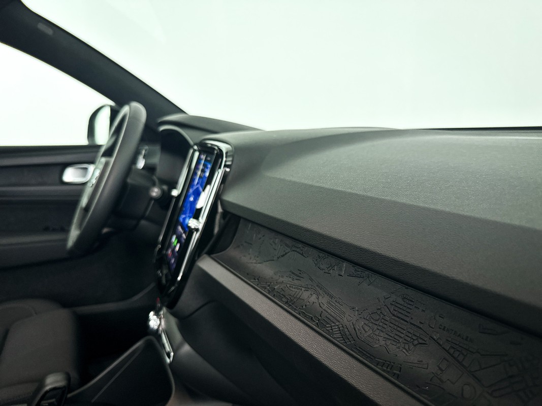 Volvo EX40
