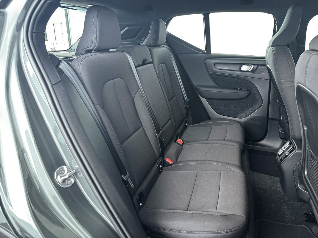Volvo EX40