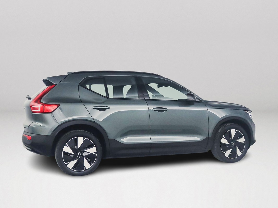 Volvo EX40