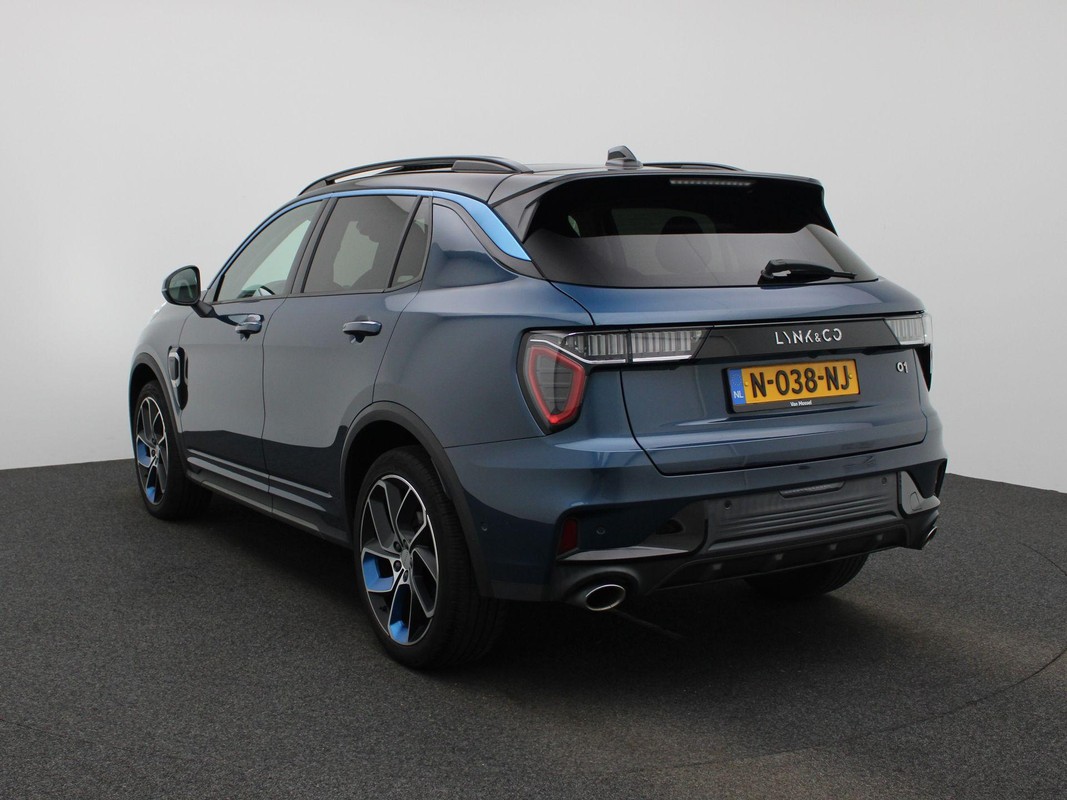 Lynk & Co 01