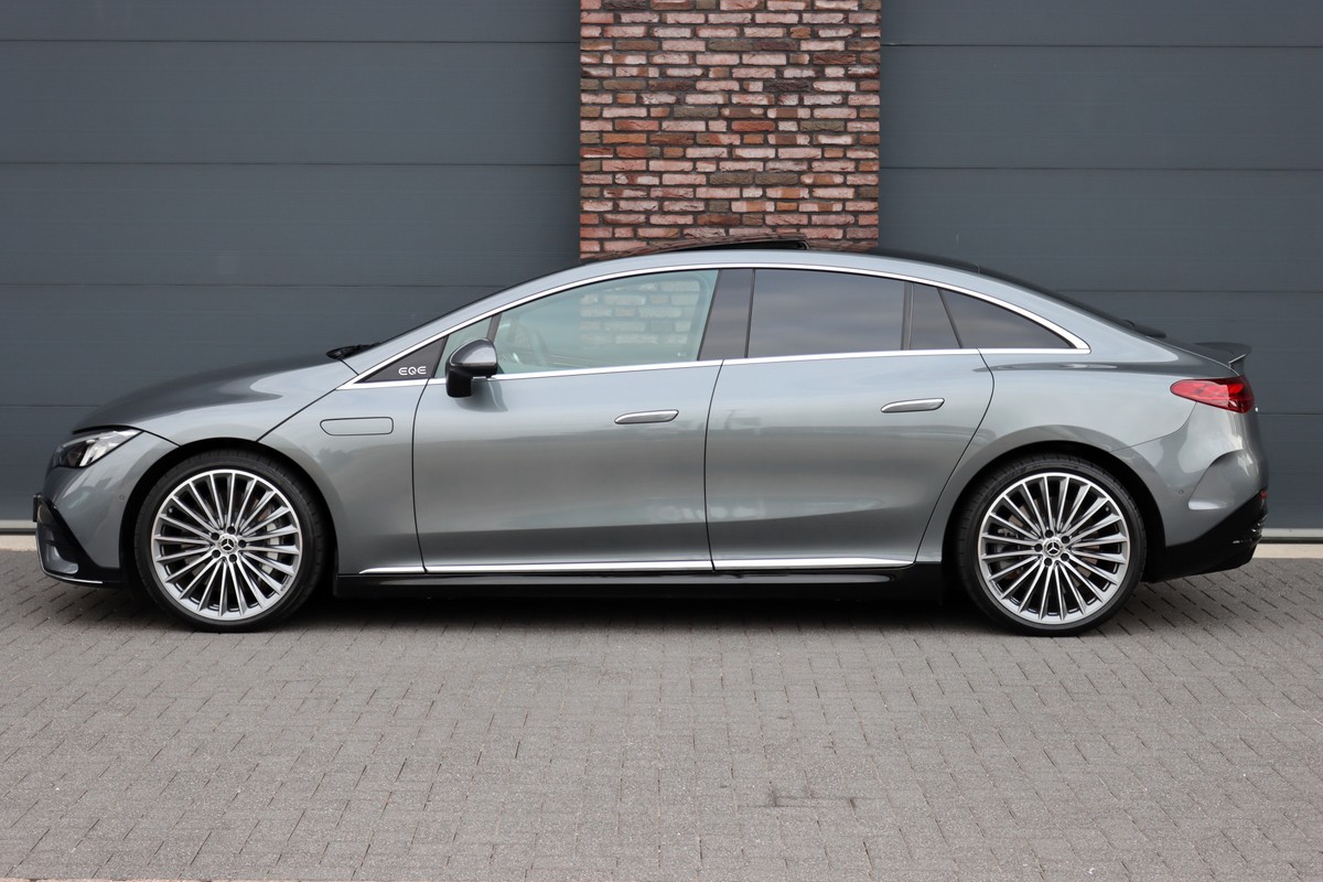 Mercedes-Benz EQE