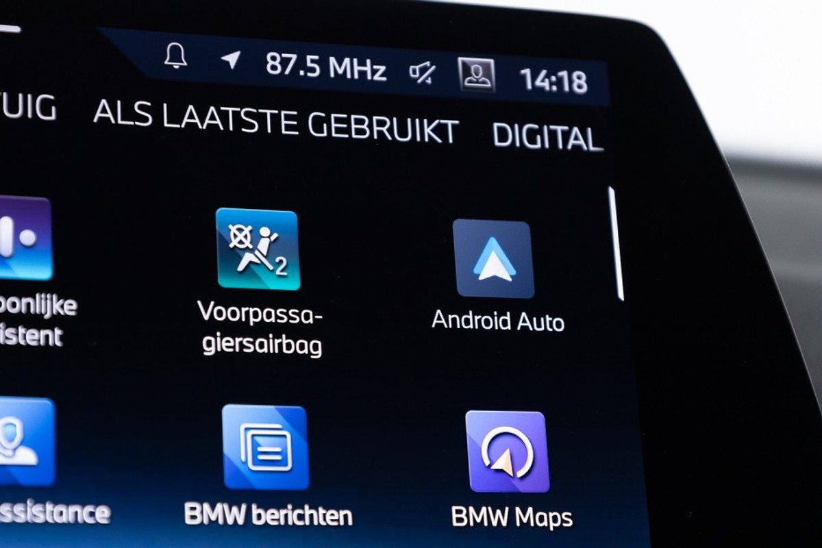BMW iX2