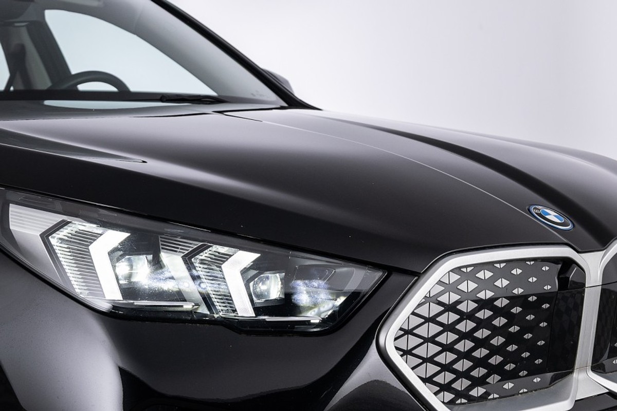 BMW iX2