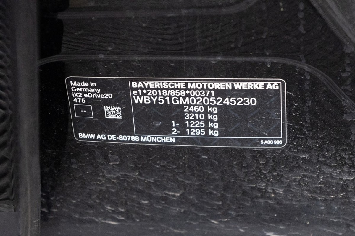 BMW iX2