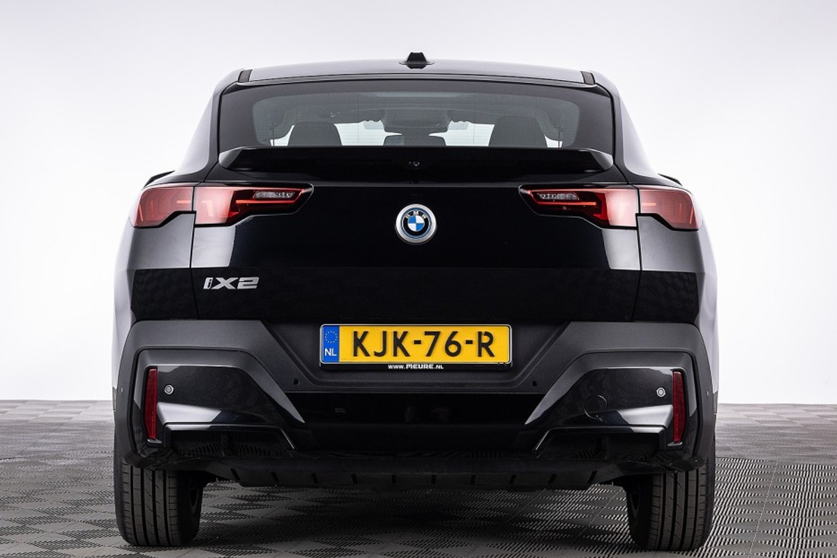 BMW iX2