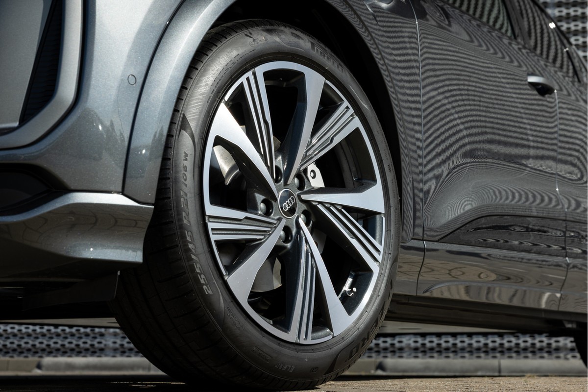 Audi Q6 e-tron