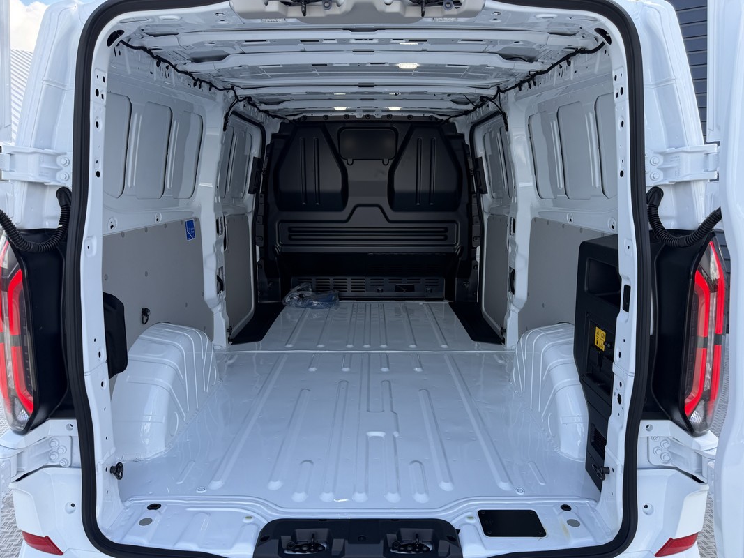 Ford E-Transit Custom