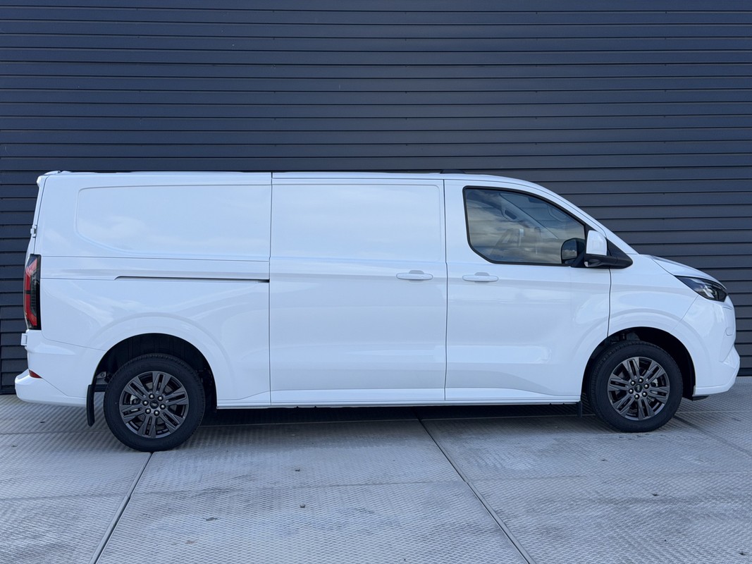 Ford E-Transit Custom