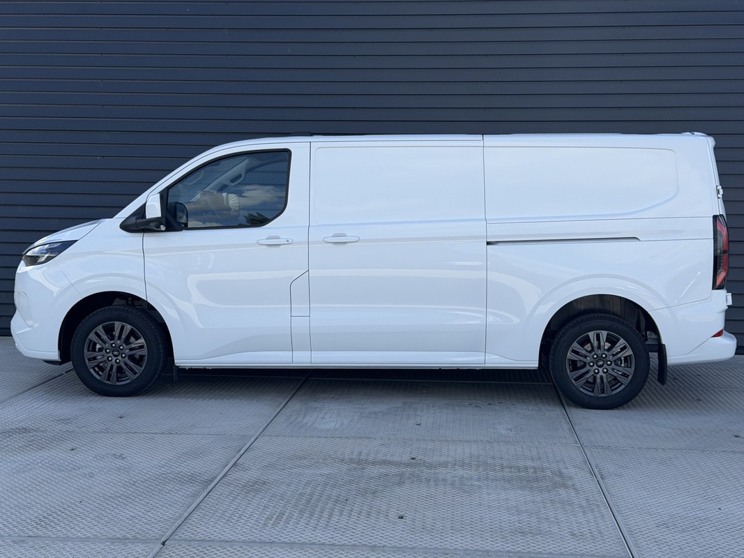 Ford E-Transit Custom