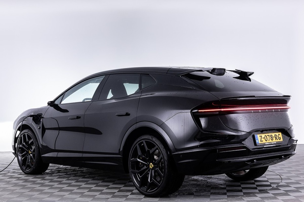 Lotus Eletre