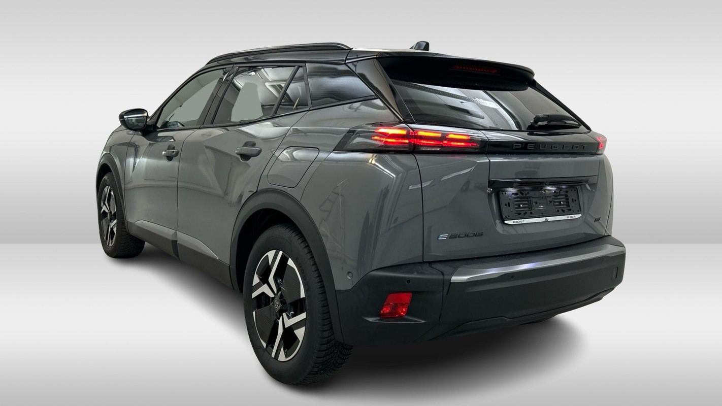 Peugeot e-2008
