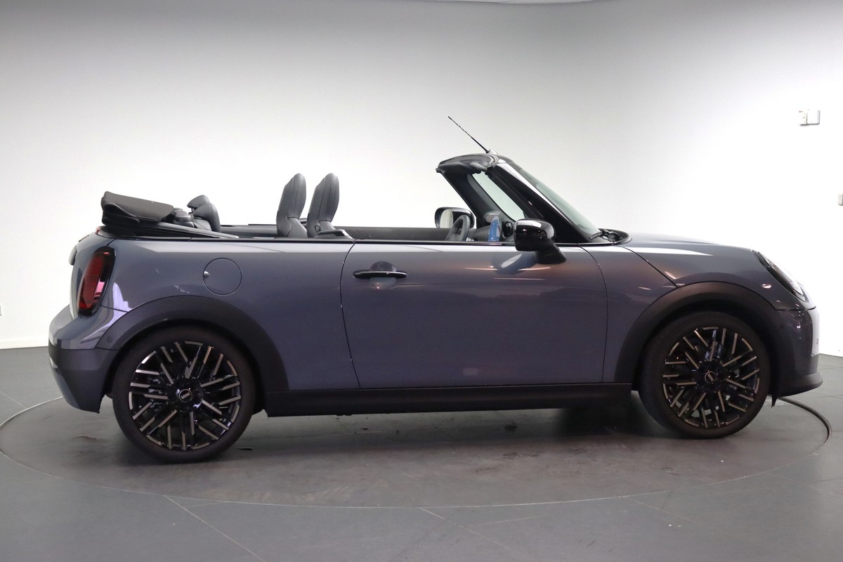 MINI Cooper Cabrio