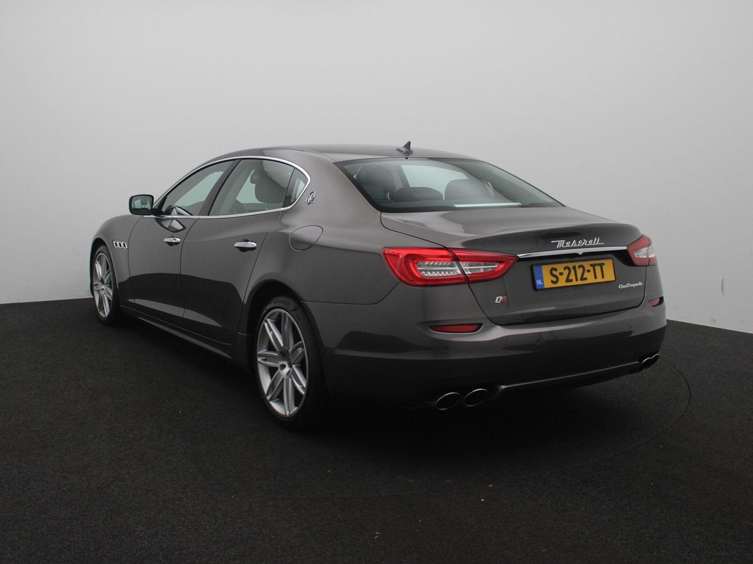 Maserati Quattroporte