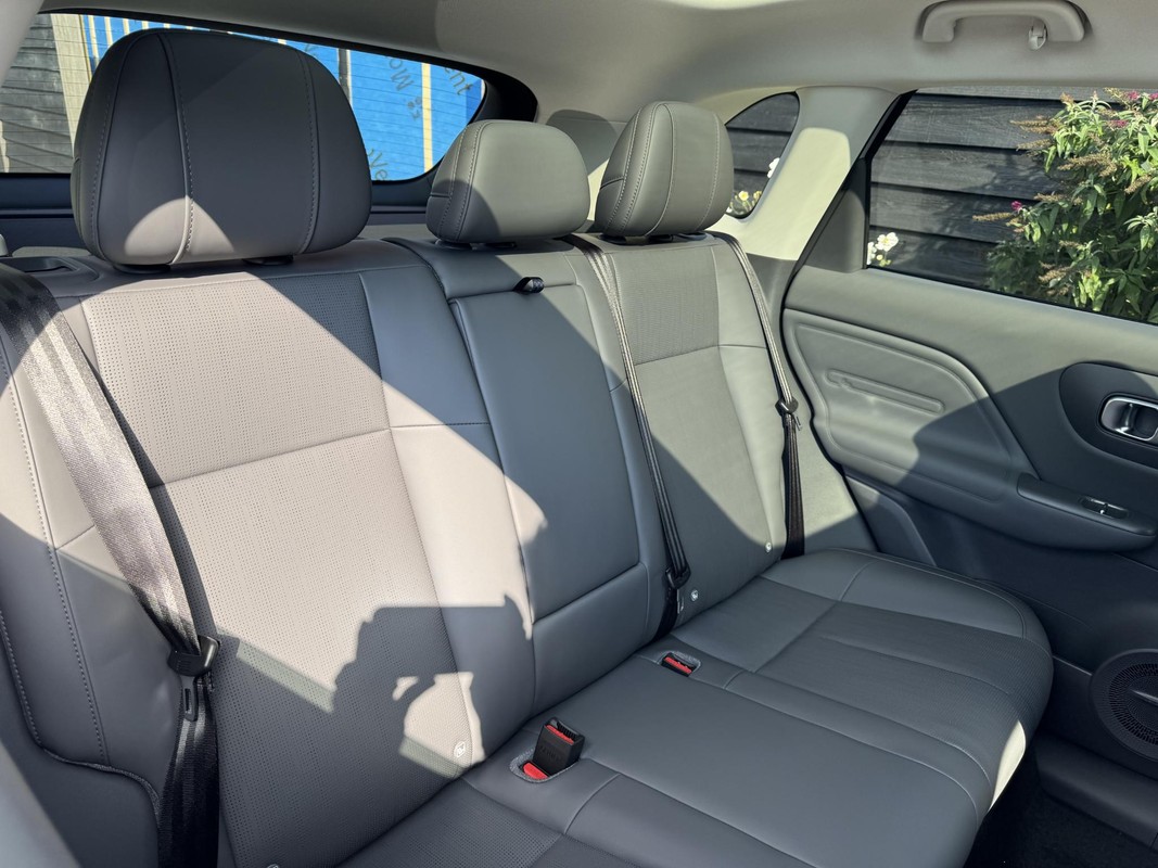 Leapmotor B10