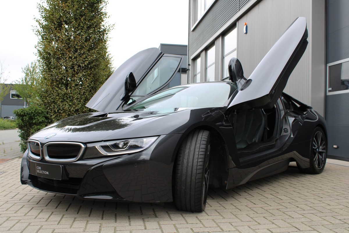 BMW i8
