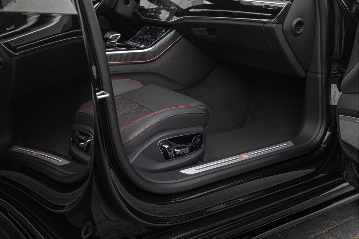 Audi S8