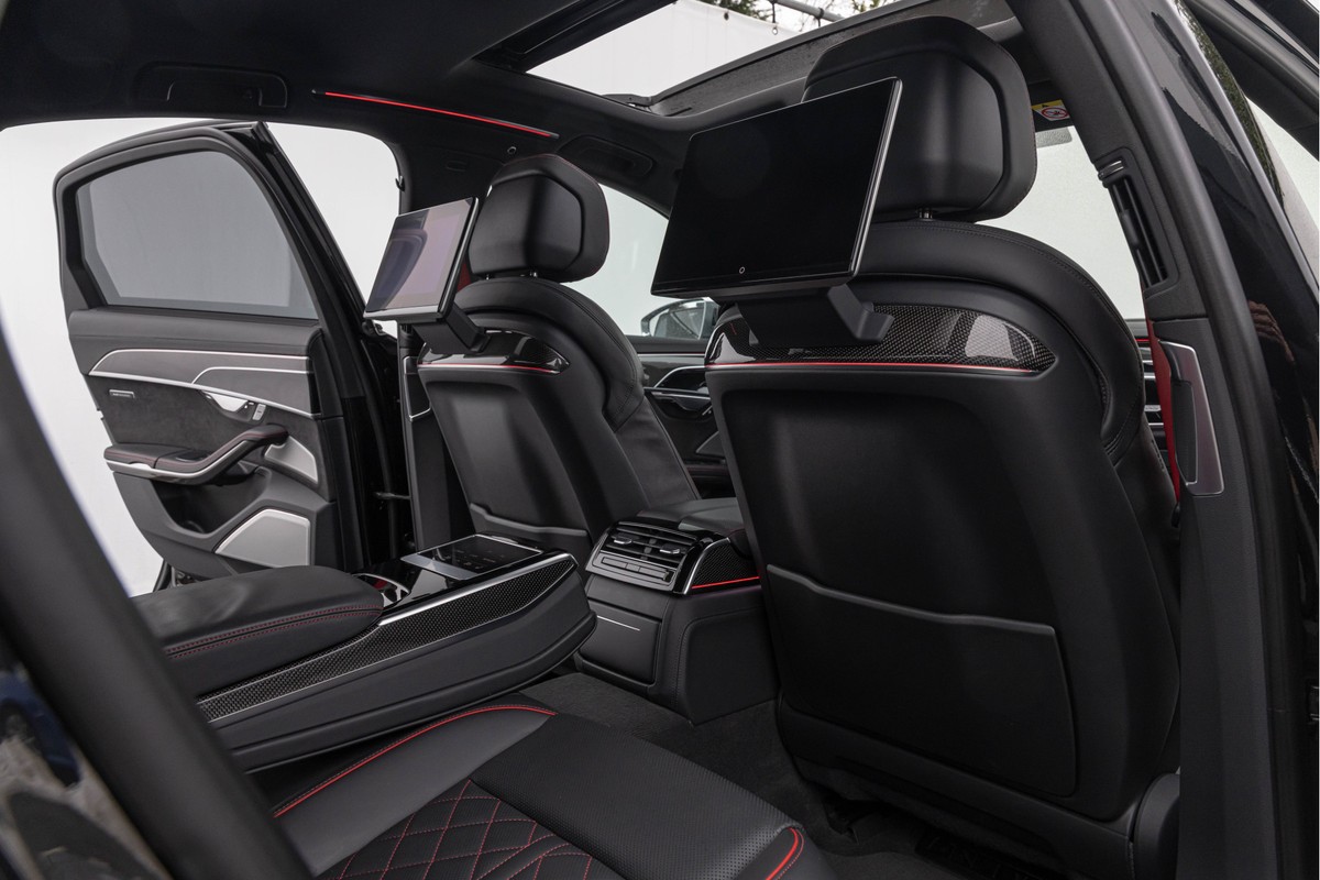 Audi S8