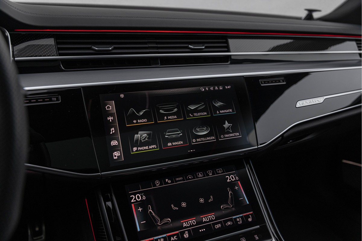 Audi S8